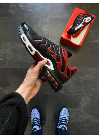 Чорні Осінні кросівки чоловічі nike air max plus tn black / red найк аір макс тн плюс No Brand