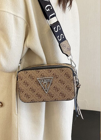 Жіноча сумка Guess V426 прямокутна крос-боді бежева No Brand (294908854)