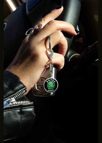 Срібний брелок Skoda (Шкода) (9017.1) IRIJ (331017070)