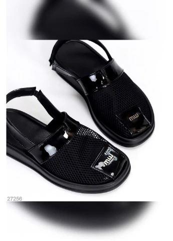 Черные эффектные женские босоножки No Brand
