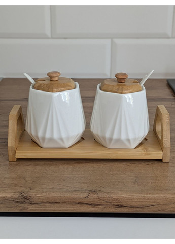 Набір ємностей на бамбуковій підставці 2 ємності 330мл білі BonaDi (361125586)