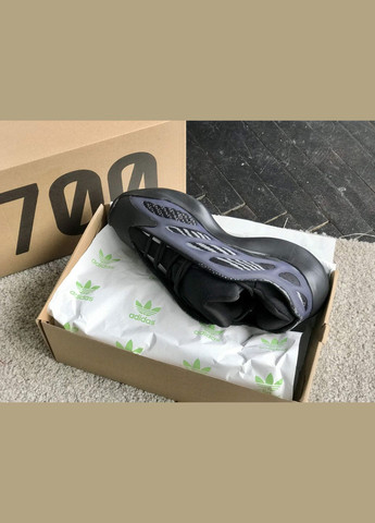 Чорні Осінні кросівки чоловічі і жіночі adidas yeezy boost 700 v3 alvah black | адідас ізі буст 700 в3 чорні No Brand