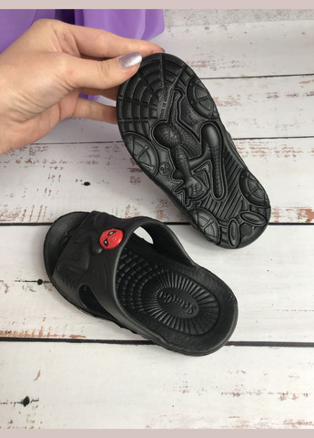 Черные повседневные, домашние, пляжные шлепанцы сланцы детские для мальчиков черный (152) Sanlin