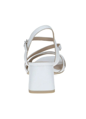 Белые босоножки 9-28300-44-102 размер Caprice