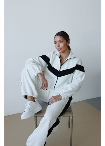 Жіночий спортивний костюм KaraMix (366407761)
