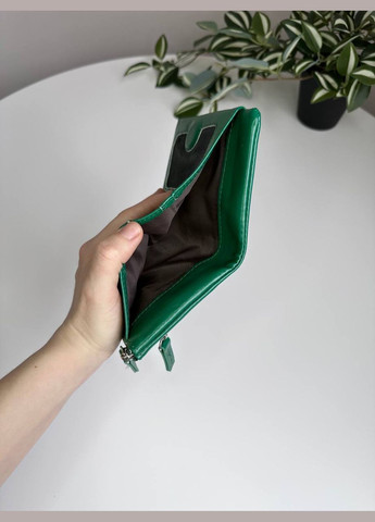 Женский кошелёк из экокожи на магните среднего размера Saralyn (296660702)