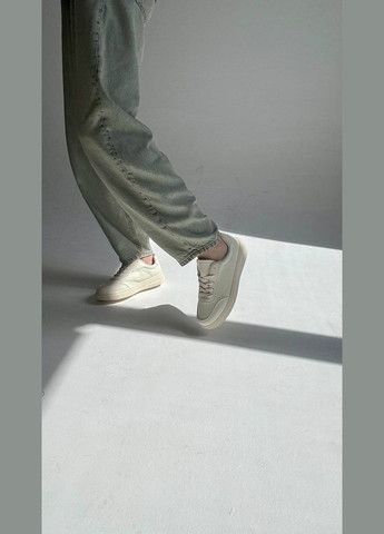 Светлые бежевые кеды из мягкой пресс-кожи – базовая пара для стильного лета. No Brand молочные (347242332)