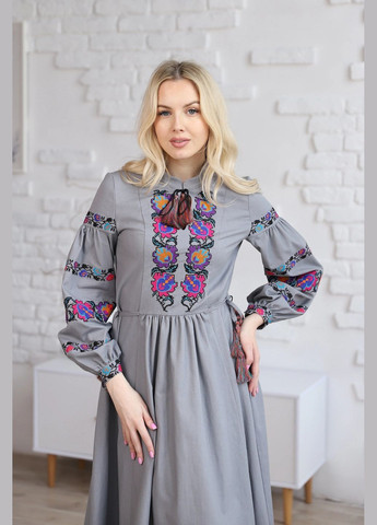 Сіра повсякденний плаття вишиванка Galychanka з українською символікою