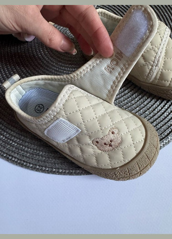 Бежеві всесезонні дитячі кеди з ведмедиком 10778 No Brand