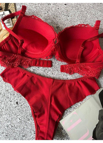 Бордовый комплект — бюстгальтер push-up и трусики бордовый Acousma
