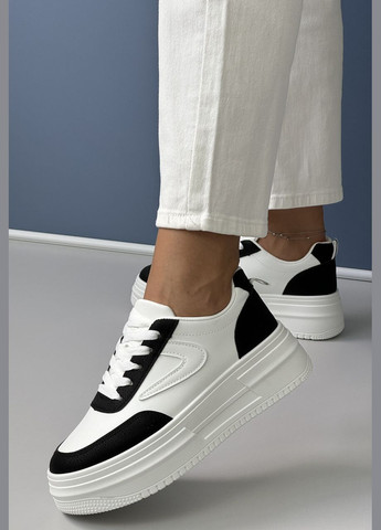 Женские молодежные кроссовки на платформе 1576 Белые No Brand белые демисезоны (340918570)