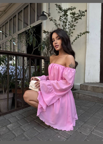 Розовое повседневный женское платье мини с открытыми плечами и объемными рукавами с открытыми плечами MonCher