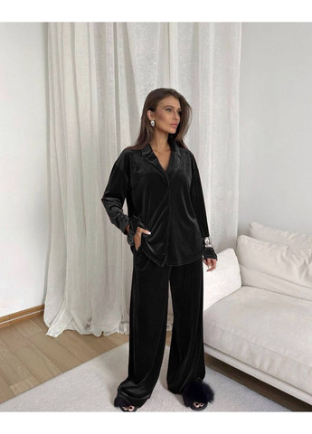 Чорна жіноча піжама з оксамиту Osoblyva