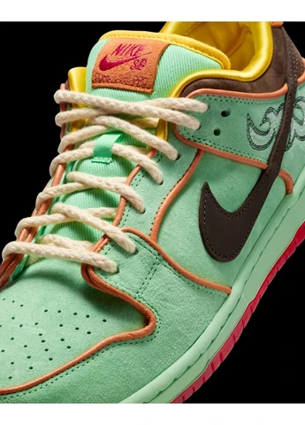 Зеленые демисезонные кроссовки dunk sb low pro green hf3058-300 Nike