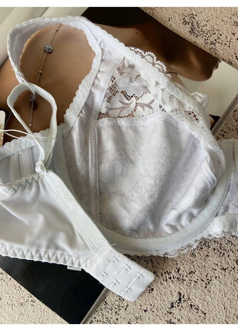 Белый бюстгальтер больших размеров без поролона на чашку f белый Lanny Mode