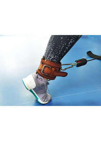 Манжета F8 коричнева для тяги на тренажері (шкіра) EasyFit (362497703)