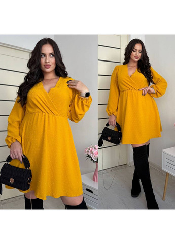 Горчичное праздничный женское платье с завышенной талией и акцентом на фигуре клеш No Brand в горошек