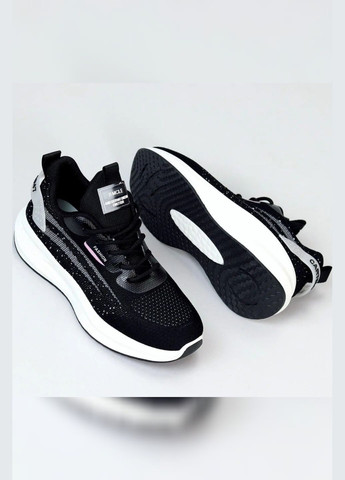 Чорні кросівки жіночі спортивні текстильні чорні літні для жінок з білою підошвою Viki кросівки