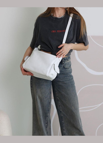 Жіноча сумка з натуральної шкіри з одним великим відділенням на блискавці біла Глорія WeLassie (326597384)