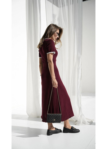 Бордова кежуал сукня в'язана Larionoff однотонна