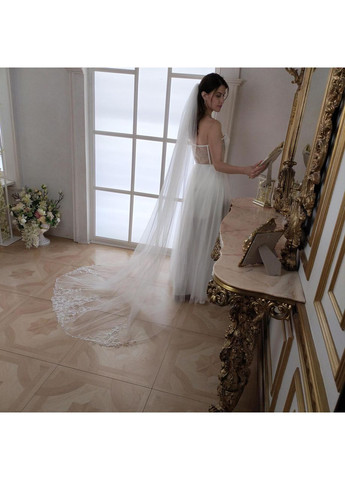 Длинная свадебная фата с вышивкой внизу 3 м, Айвори. No Brand (369162912)