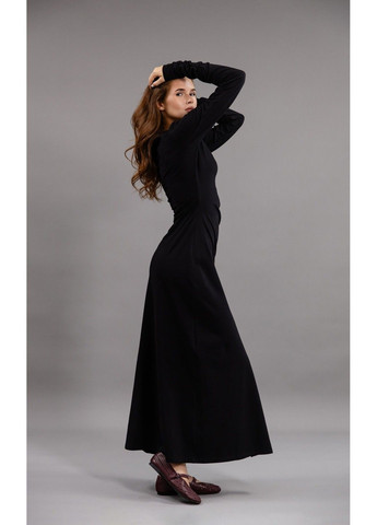 Чорна сукня трикотаж з розрізом і драпіровкою чорна Bessa