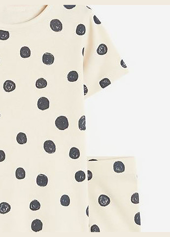 Світло-бежева всесезон піжама (футболка, шорти) H&M