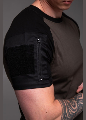 Хакі (оливкова) чоловіча футболка хакі з чорним кишеня на рукаві No Brand