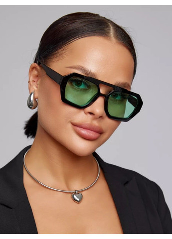 Солнцезащитные очки шестигранные Charming зеленые с черным No Brand (323134640)