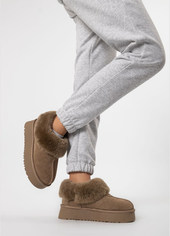 Уггі (1943ЦА) Lola Andy (328915166)