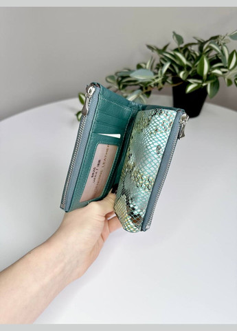 Женский кожаный кошелёк среднего размера на магнитах Classic (314815680)