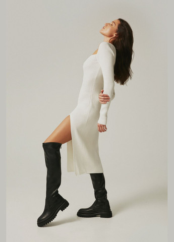 Осенние сапоги, цвет черный Estro