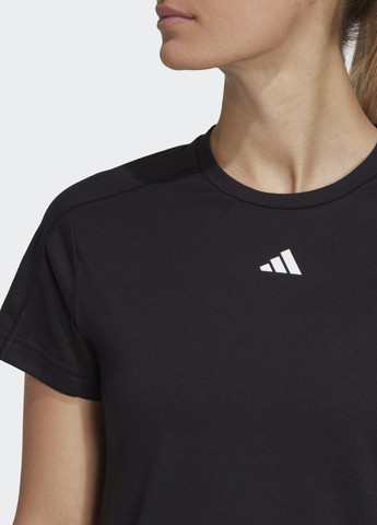 Чорна всесезон футболка aeroready train essentials adidas