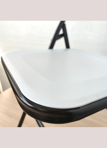 Стильний розкладний стілець 46х42,5х86 см Sticker Wall (300242177)