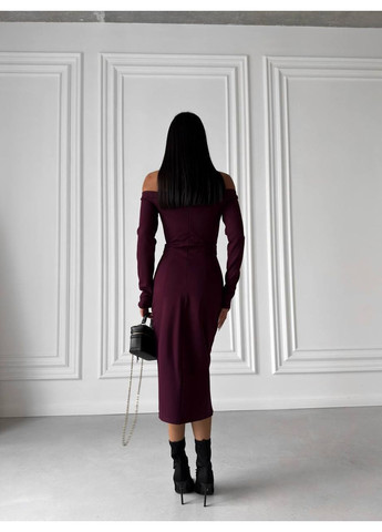 Темно-бордова повсякденний, вечірня, ділова елегантна сукня міді з відкритими плечима та вирізом футляр Україна