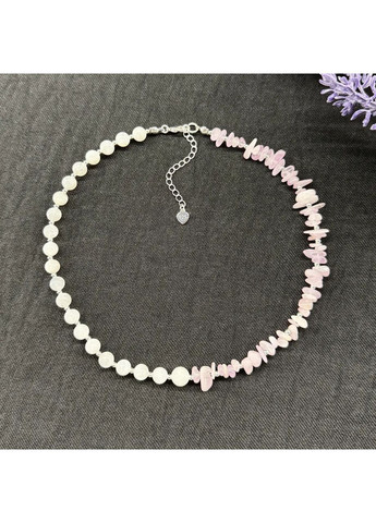 Чокер натуральний Кунцит і Адуляр, фур-ра гіп-ний сплав кольору срібло d-8-6мм+- L-38-43см No Brand місячний камінь латунь, натуральний камінь срібло (362695389)