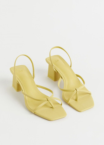 Женские кэжуал сандалии H&M желтого цвета