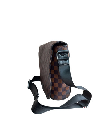 Сумка-планшетка чоловіча коричнева через плечо на магниті Louis Vuitton (317776752)