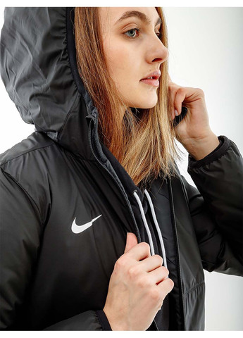 Чорна демісезонна жіноча куртка s n fl rpl park20 sdf jkt чорний Nike