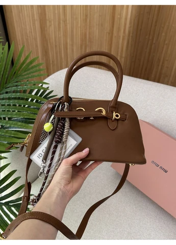 Женская сумка Aventure Nappa Leather Top-Handle Bag Brown No Brand (402817088)