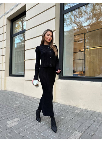 Вязаный женский костюм с юбкой макси и жакетом-кардиганом. MonCher (363849248)