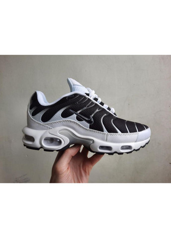 КРОСІВКИ ЖІНОЧІ NIKE AIR MAX TN+ BLACK WHITE НАЙК АІР МАКС ТН No Brand чорні демісезони (369388328)
