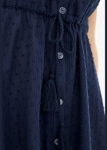 Темно-синее пляжное пляжное платье темно-синее в мелкий горох из фактурного хлопка. ORA в горошек