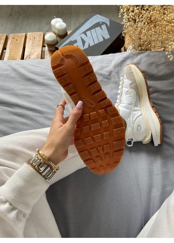 Цветные демисезонные кроссовки мужские nike vaporwaffle sacai sail gum найк вапорвафл No Brand