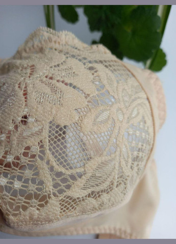 Бежевый бюстгальтер с кружевом мягкий 661510 размер 90н Aveline полиамид