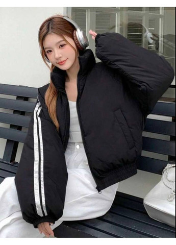 Чорна демісезонна куртка з лампасами, колір чорний Fashion