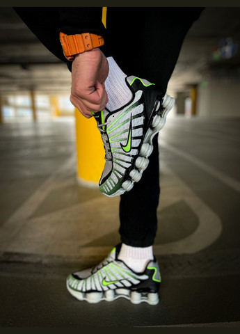 Серые демисезонные кроссовки мужские nike shox black red | найк шокс черные красные No Brand