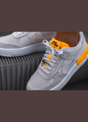 Помаранчеві кросівки air force 1 shadow vast grey laser orange Nike