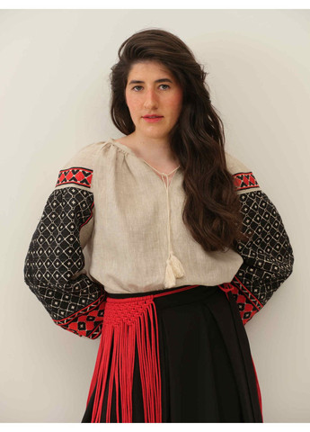 Бежевая женская вышиванка код нации со стильным орнаментом, 100% лен, черная вышивка гладью, xs-4xl MOTYV узор орнамент лен (366239452)