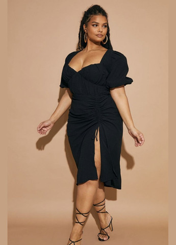 Черное платье PrettyLittleThing